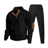 Schwarz mit schwarzer Hose