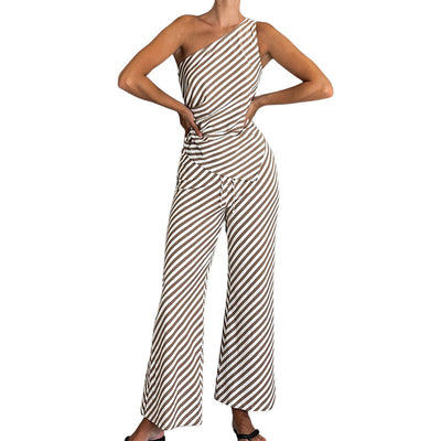 Darcie -  Asymmetrischer Schnitt und eleganter Taillensatz