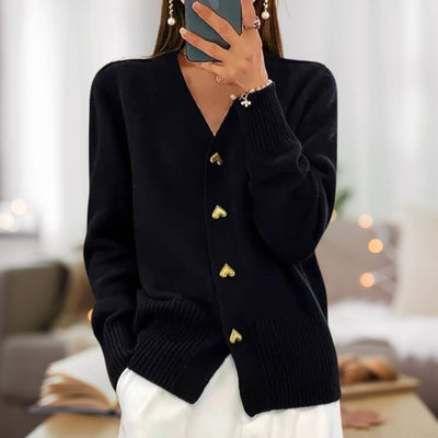 Paula™ – Elegante Strickjacke mit Herzknöpfen