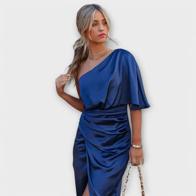 Saphira – Asymmetrisches Satin-Midikleid
