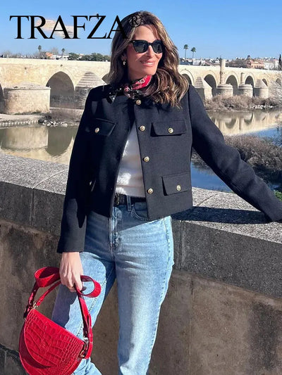 Esther | Kurze Damenjacke mit modischem Schnitt