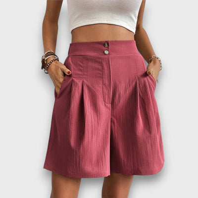 Elvyna – Weite Shorts mit Faltenbund