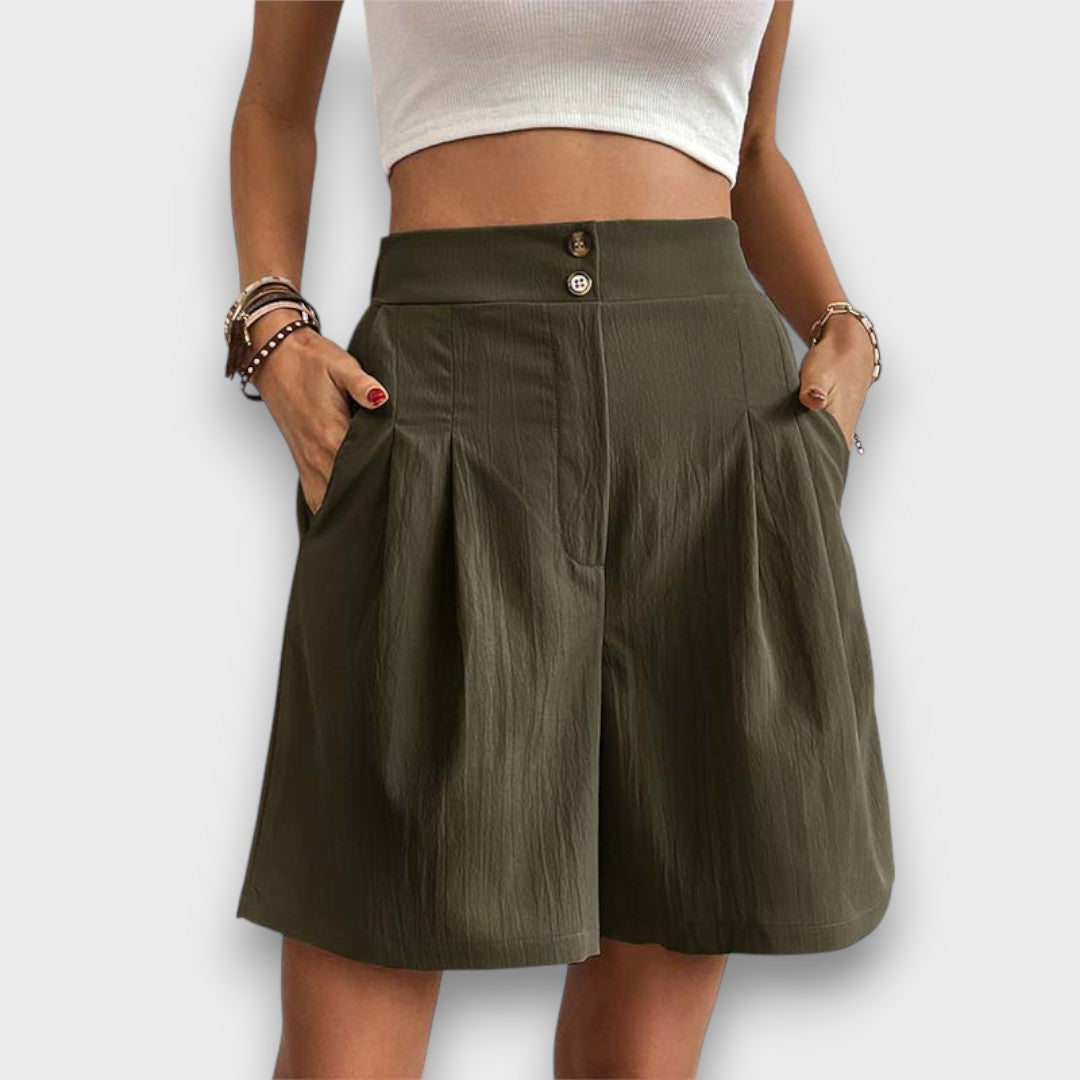 Elvyna – Weite Shorts mit Faltenbund