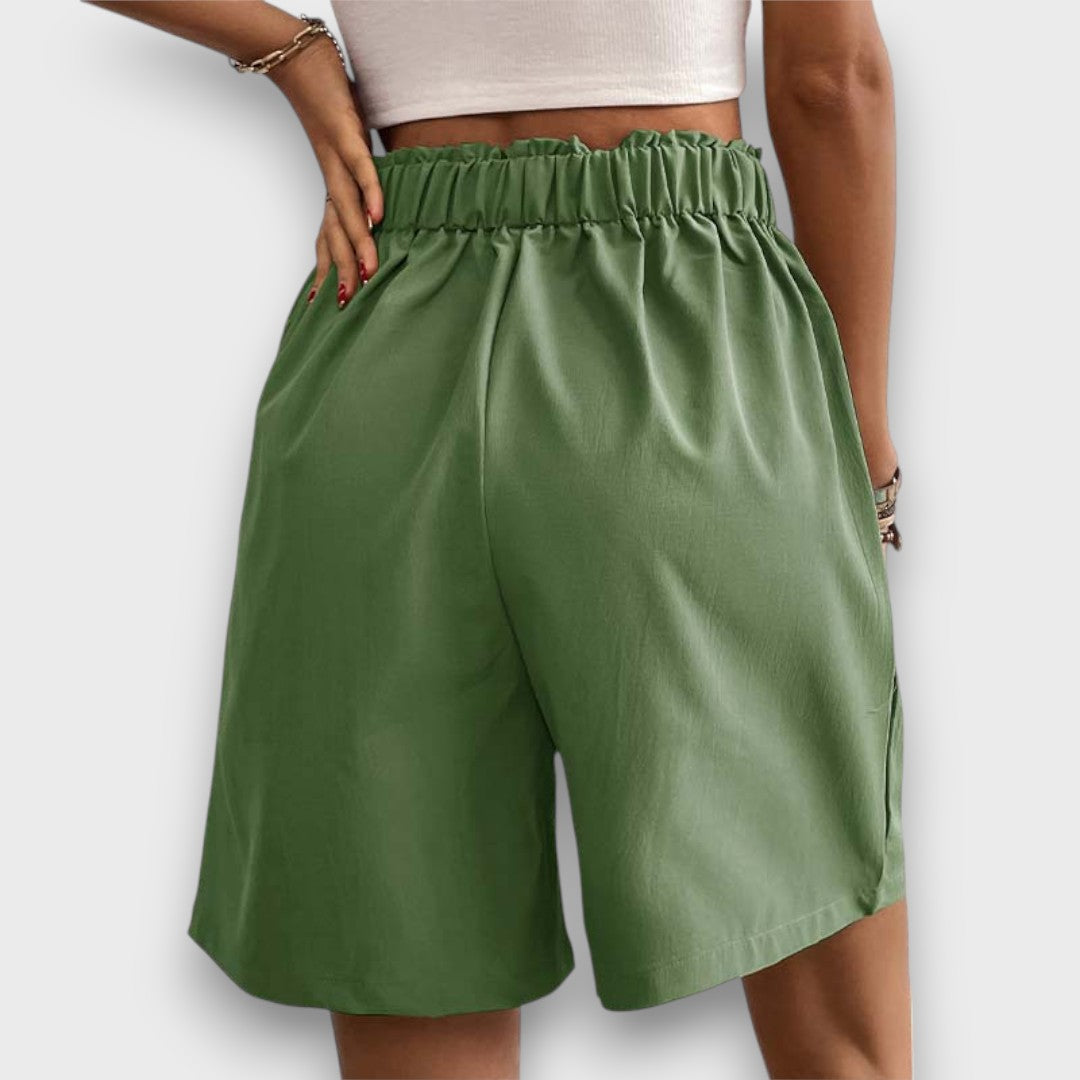 Elvyna – Weite Shorts mit Faltenbund