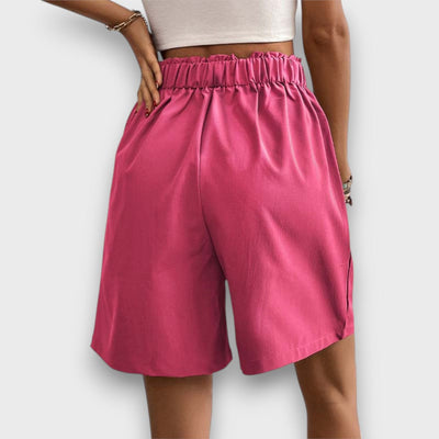 Elvyna – Weite Shorts mit Faltenbund