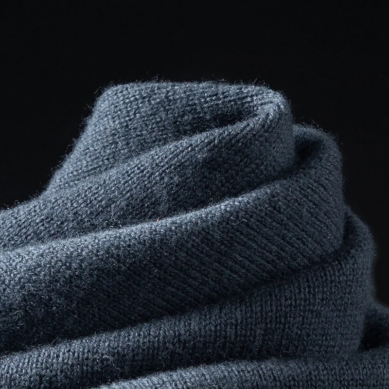 Atelier Wool Cardigan mit kuscheligem, warmem Stoff