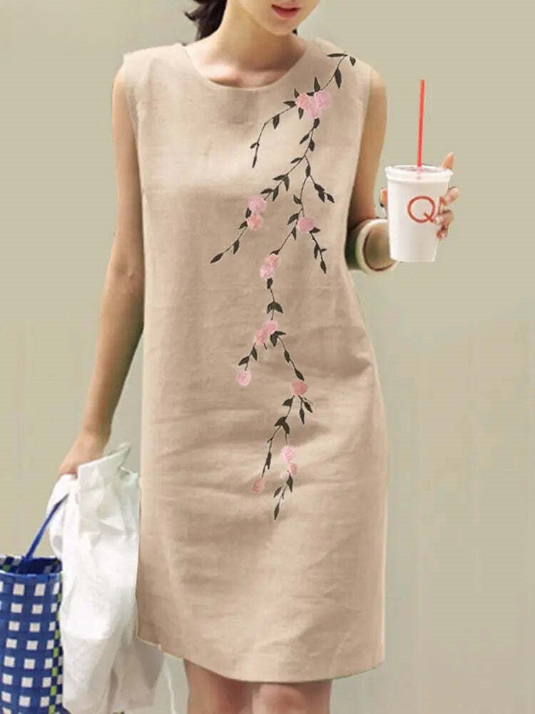 Lenora | Kleid mit Blumenstickerei