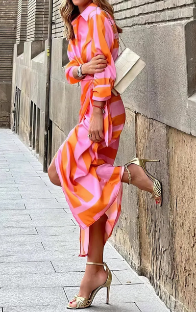 Amira - Elegantes Wickelkleid mit sophistiziertem Muster