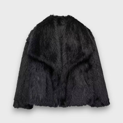Jeline – Kuscheliger Faux-Fur-Mantel in Creme