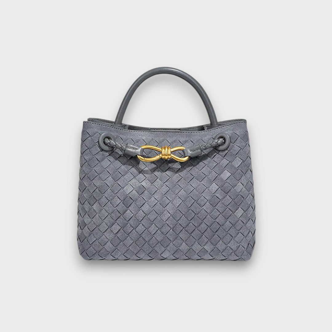 Lucia – Zamszowa torebka z eleganckim detalem