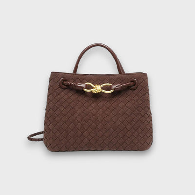 Lucia – Zamszowa torebka z eleganckim detalem