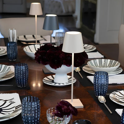 Verstellbare hohe Tischlampe für stilvolle Beleuchtung