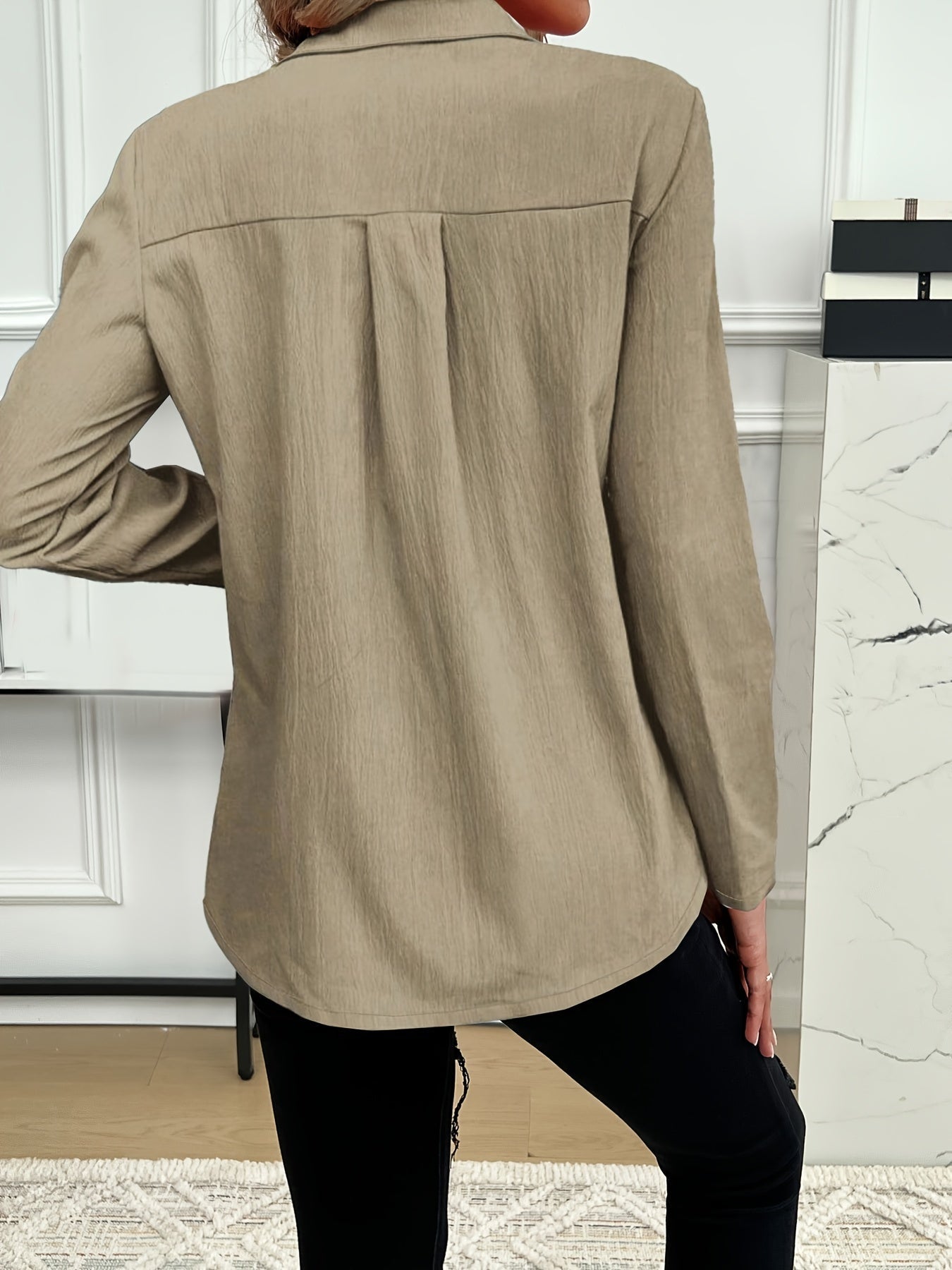 Damen Leinen-Optik Bluse – V-Ausschnitt, Knopfärmel, Khaki