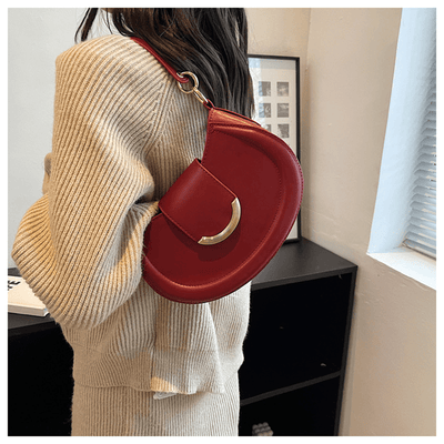 BIA - Halbmond-Schultertasche mit Kette