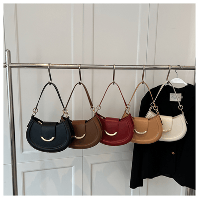 BIA - Halbmond-Schultertasche mit Kette