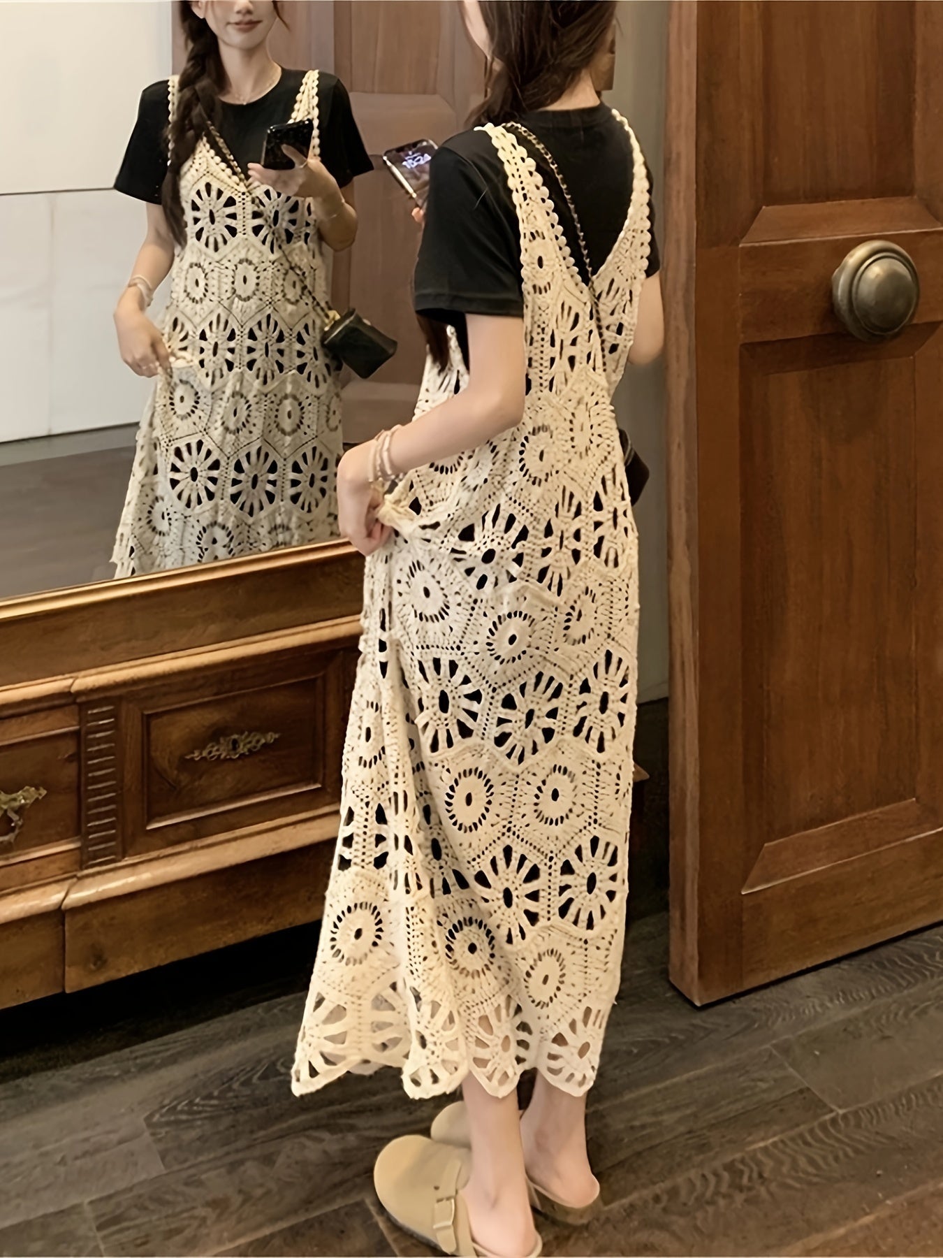 Boho-Chic Sommerkleid – Häkelstrick Strandkleid mit V-Ausschnitt, Durchbrochenes Design