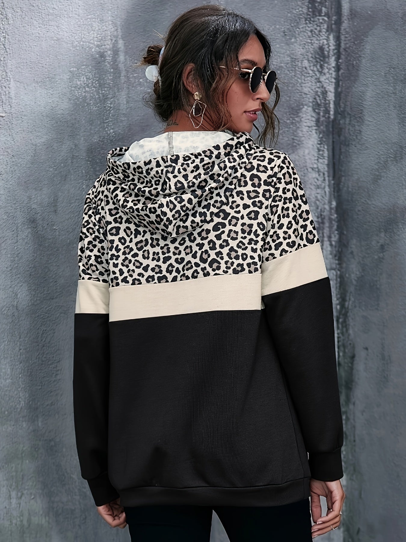 Leona™ – Furchtlos & Fabelhaft Color Block Hoodie