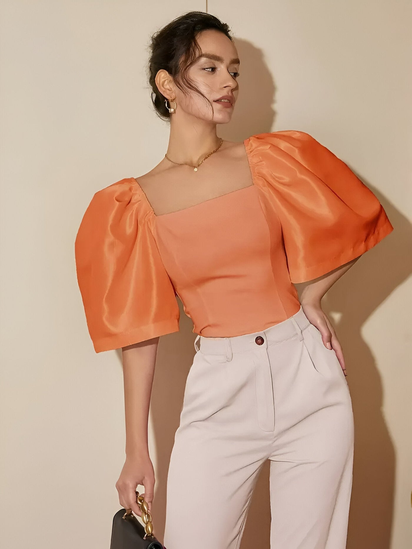 Renatta | elegante schmale bluse mit quadratischem ausschnitt