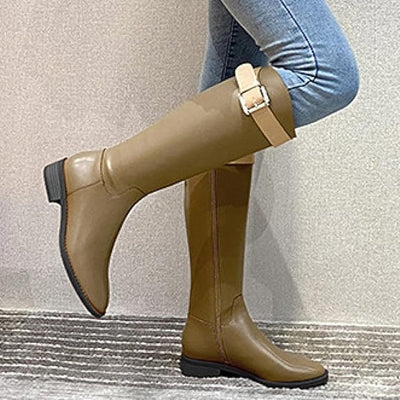 CARRIE - Hohe Stiefel mit Schnallenriemen 2024