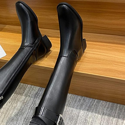 CARRIE - Hohe Stiefel mit Schnallenriemen 2024