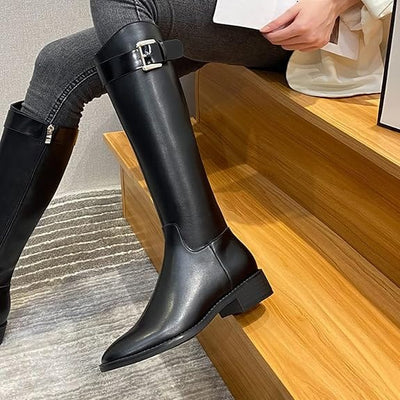 CARRIE - Hohe Stiefel mit Schnallenriemen 2024