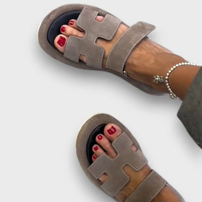 Anethra – Stilvolle Sandalen mit modernem Schnitt