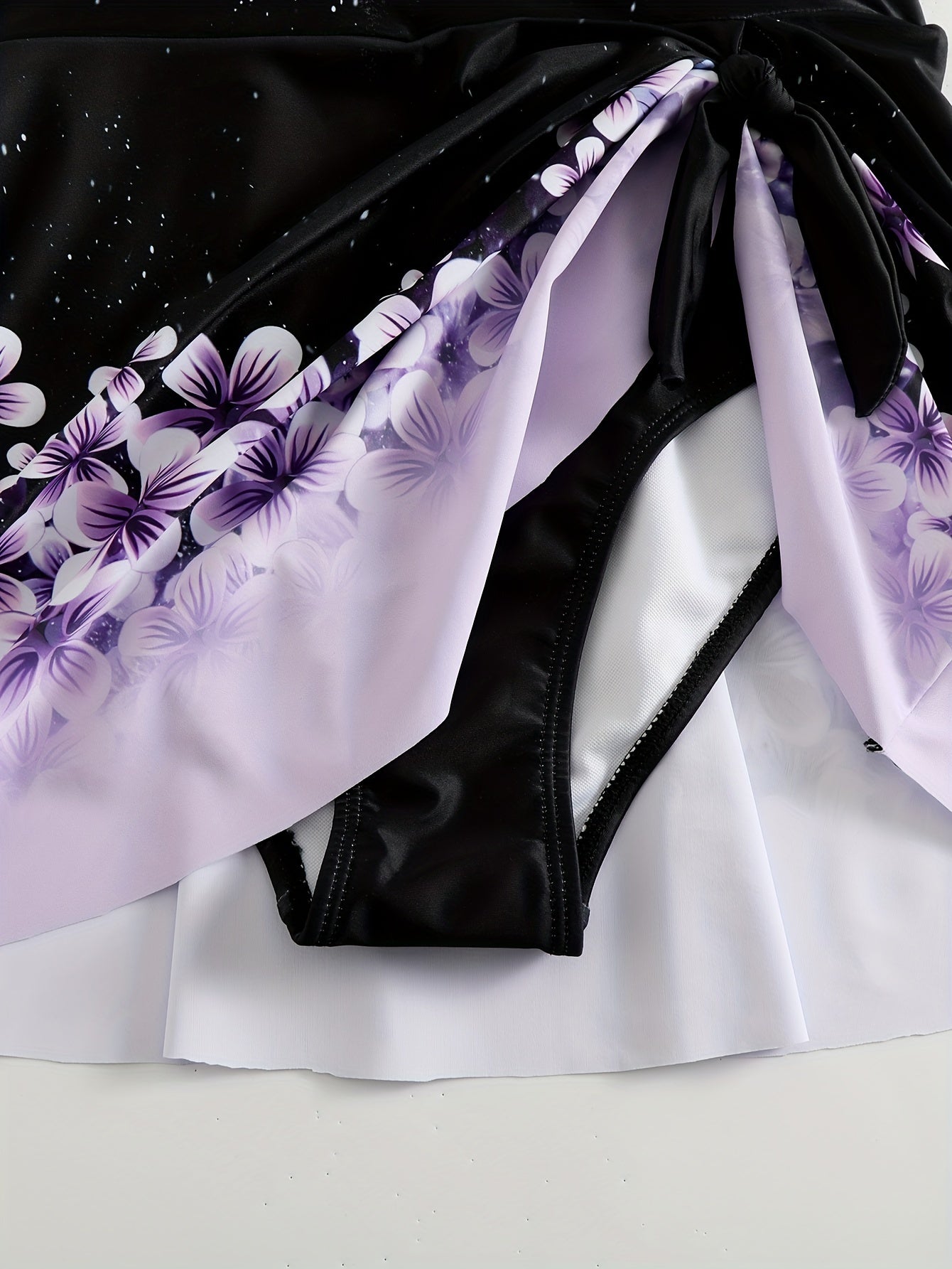 Lila Damen Badeanzug Einteiler: Elegant, Herausnehmbare Pads, Spitzen-Details