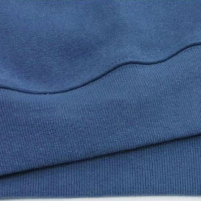 CHERI - Einfarbiger Langarm-Hoodie für Frauen