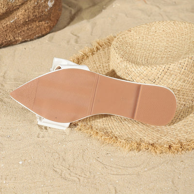 Elegante Weiße Flat Sandalen mit Perlenverzierung, Zehentrenner für Damen