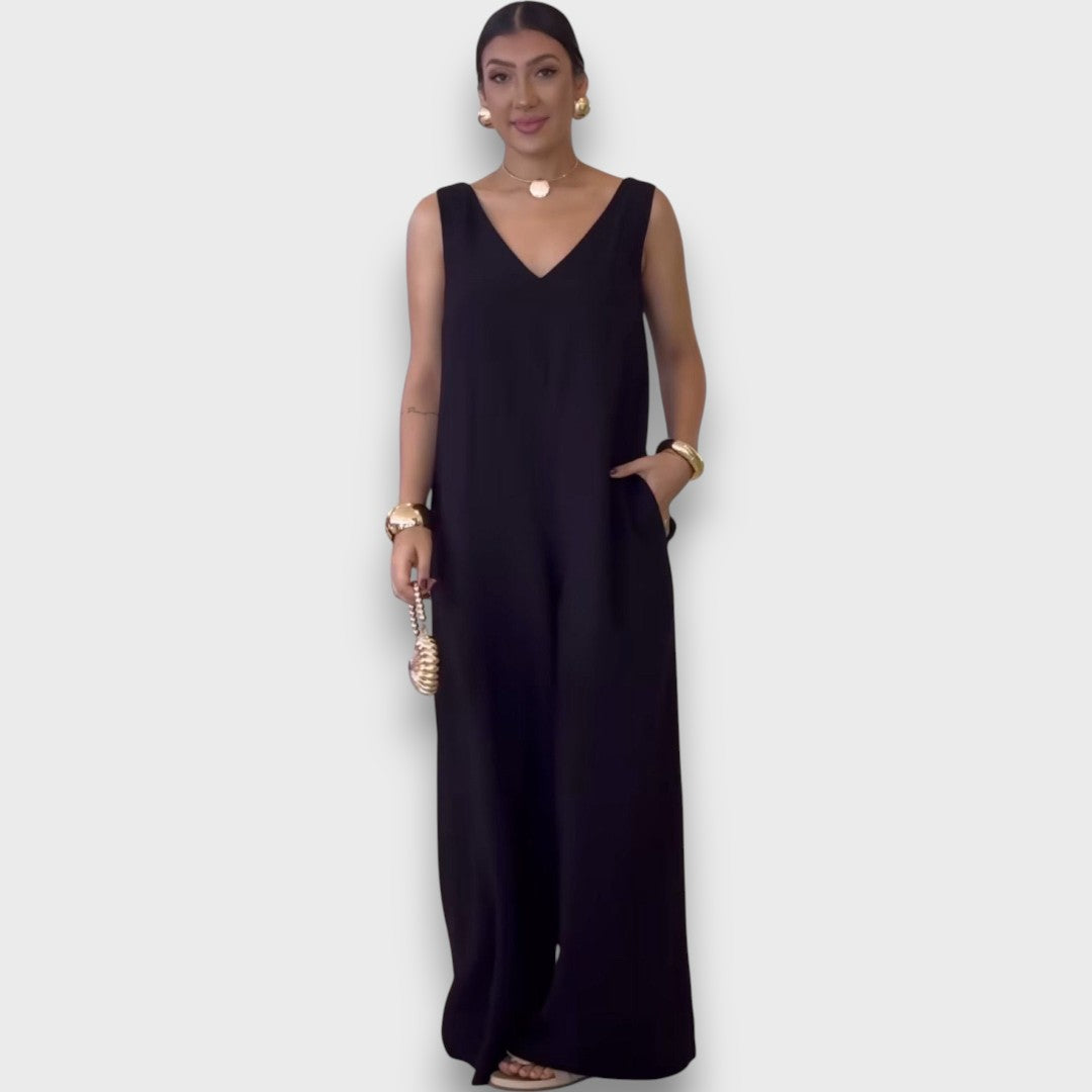 Aubrine – Fließender Jumpsuit mit V-Ausschnitt