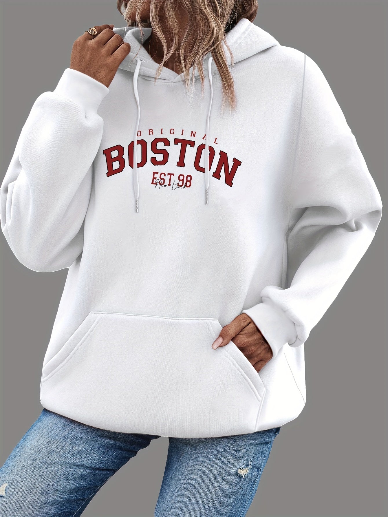 Bostonia™ – Ikonischer College Hoodie