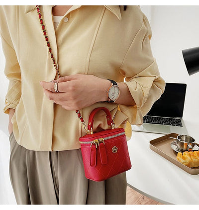 DORI - Mini-Schultertasche in Beutelform