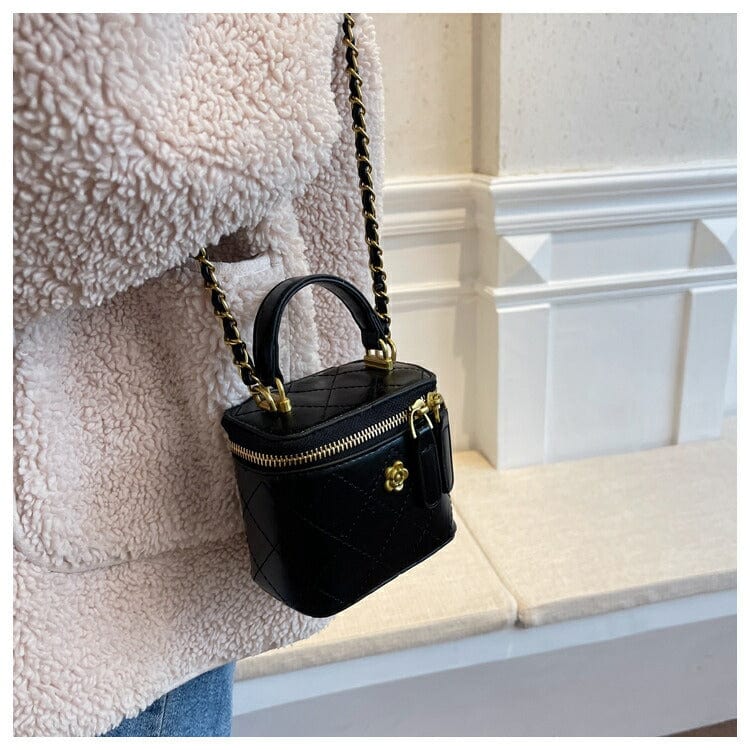 DORI - Mini-Schultertasche in Beutelform