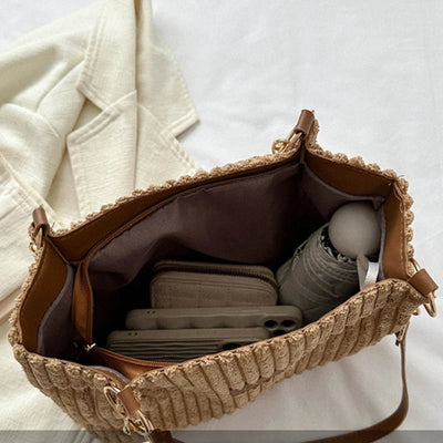 Layla™ - Elegante Corduroy Tote Bag