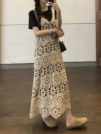 Boho-Chic Sommerkleid – Häkelstrick Strandkleid mit V-Ausschnitt, Durchbrochenes Design