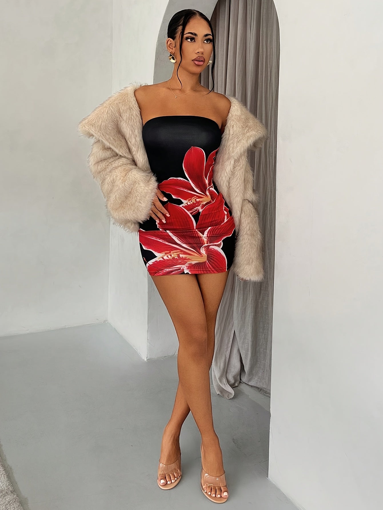 Schulterfreies Blumen Bodycon Kleid – Figurbetont, Elegant & Vielseitig
