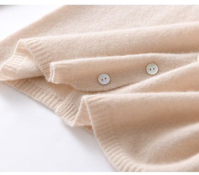 GERALDINE - Schrägknopf-Kaschmir-Cardigan