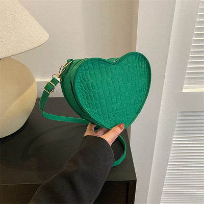 GIA - Umhängetasche mit Herzdesign