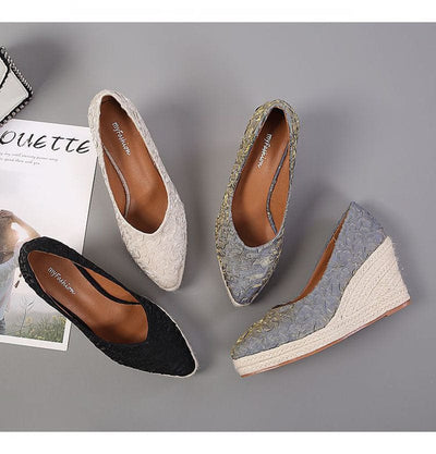 GUADA - Spitzes, flaches Wedge-Heel 2024