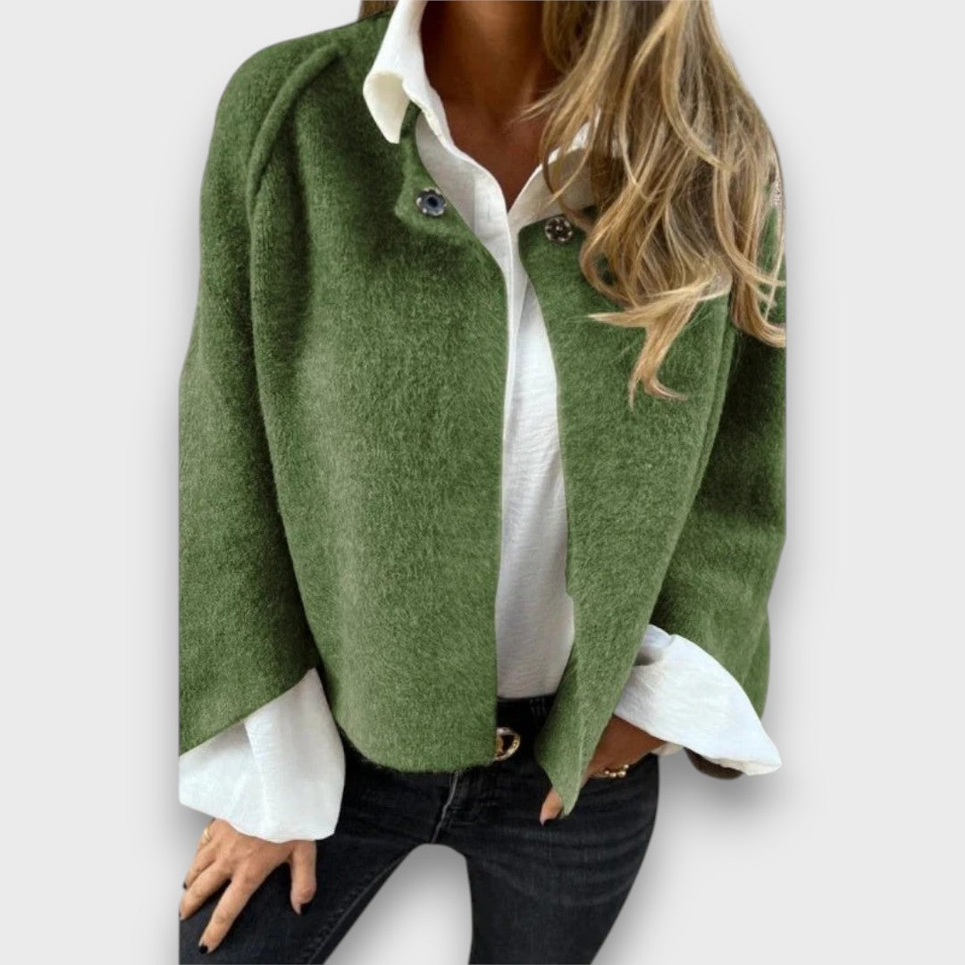 Lene – Kurzjacke mit Knopfdetail