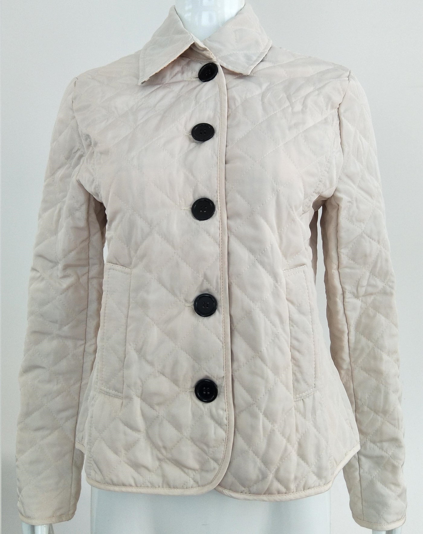 JAYA - Schlanke einreihige Jacke