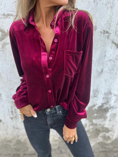 Estelle Velvet Button-Up Bluse mit glänzendem Finish und Struktur
