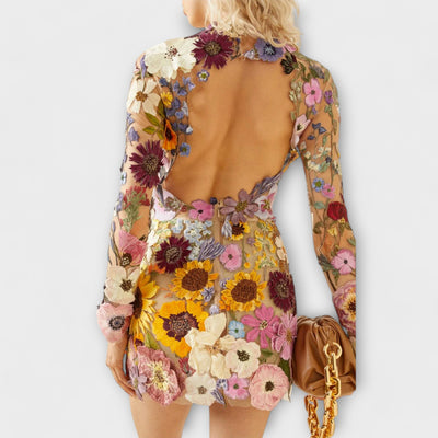 Marbela – Ärmelloses Kleid mit Blütenrelief