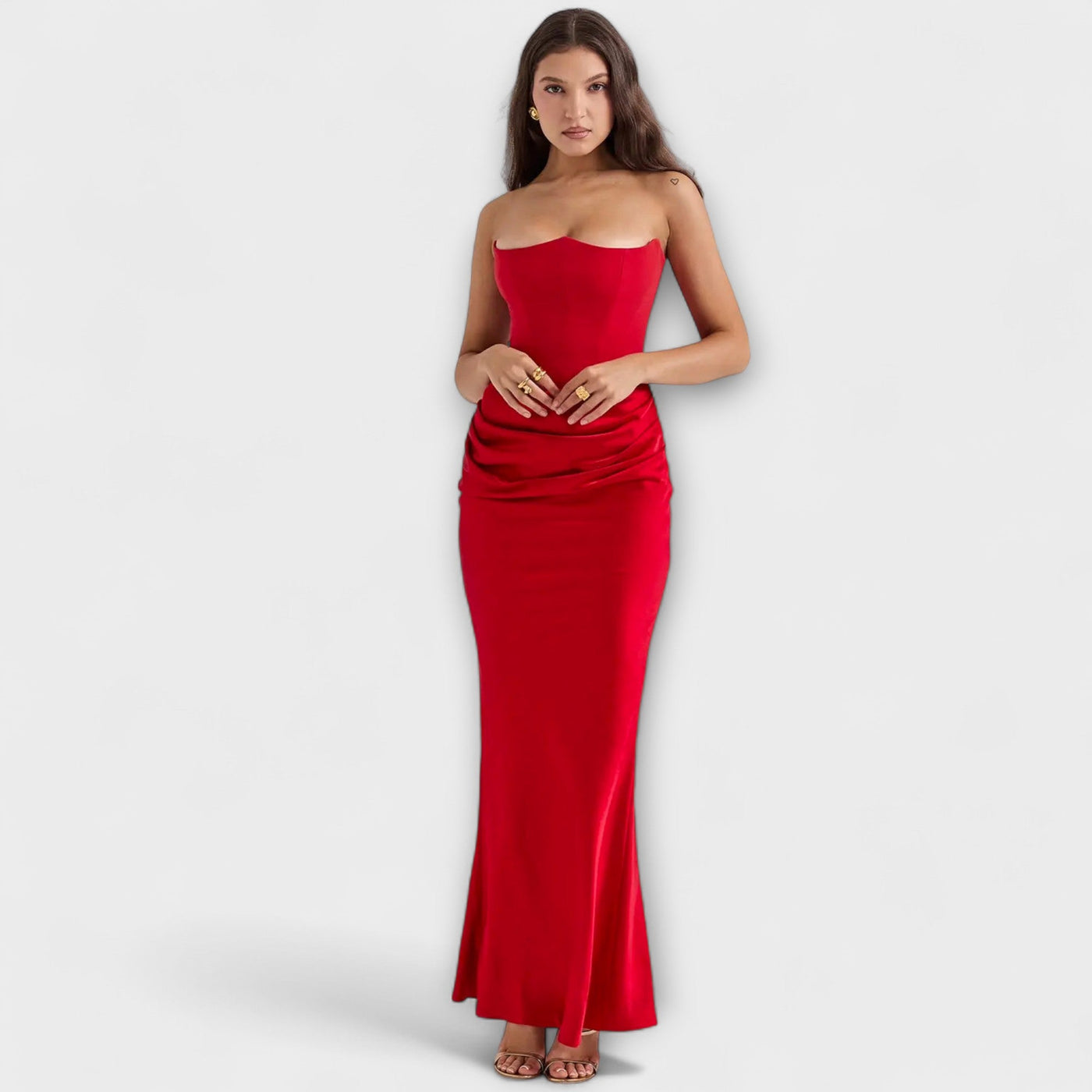 Marielle – Schulterfreies Satin-Maxikleid