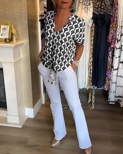 Blanka – bedruckte bluse mit kurzen armeln und v-ausschnitt