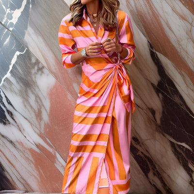 Amira - Elegantes Wickelkleid mit sophistiziertem Muster