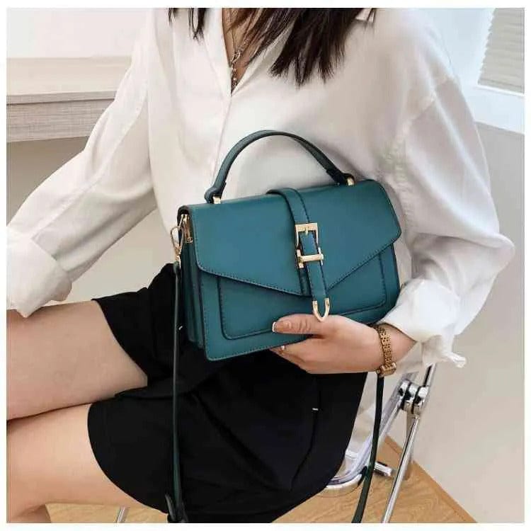 POE - Kleine Umhängetaschen im Umschlagstil 2024