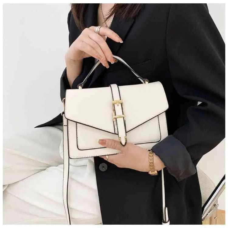 POE - Kleine Umhängetaschen im Umschlagstil 2024