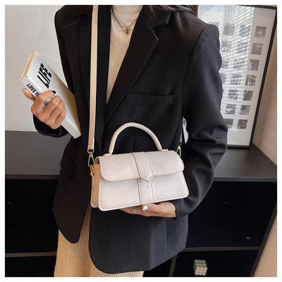 VANN - Schultertasche mit quadratischer Schnall