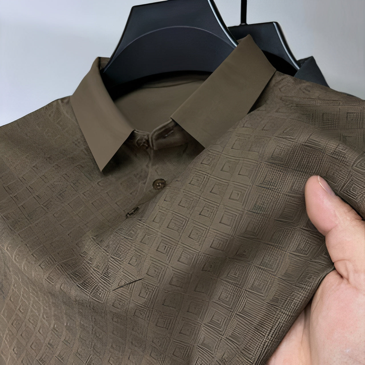 Zeitloses Seidenpoloshirt für den Sommer - Arnolds